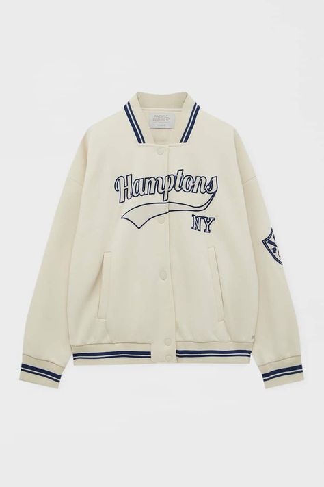 Varsity Jacket Aesthetic, Streetwear Jackets, Pull And Bear, Men Stylish Dress, Team T Shirts, Pull N Bear, Baseball Jacket, Hoodie Design, Teen Fashion