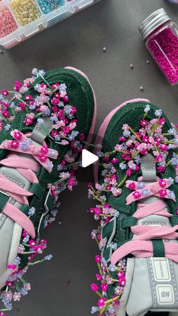 Coquette Sneakers, Shoes Beads, Wearable Crafts, New Balances, Clothes Hacks, Beaded Shoes, Embellished Shoes, Couture Outfits, Diy Clothing