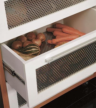 Vegetable Storage Drawers, Kitchen Cabinetry Design, Vegetable Drawer, Small Kitchen Cabinets, Kitchen Design Inspiration, Kitchen Cupboard Designs, Shaker Kitchen Cabinets, Kitchen Organization Pantry, Kitchen Pantry Design