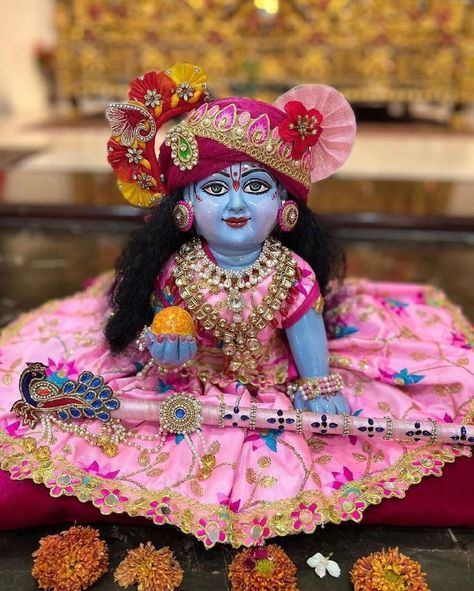 Laddu Gopal Pics, Kanha Ji Images Cute, Hair Growth Tips In Hindi, Radhe Krishna Wallpapers, Bal Gopal, Laddu Gopal Dresses, Wallpaper Photo Gallery, Cute Mobile Wallpapers, Durga Images