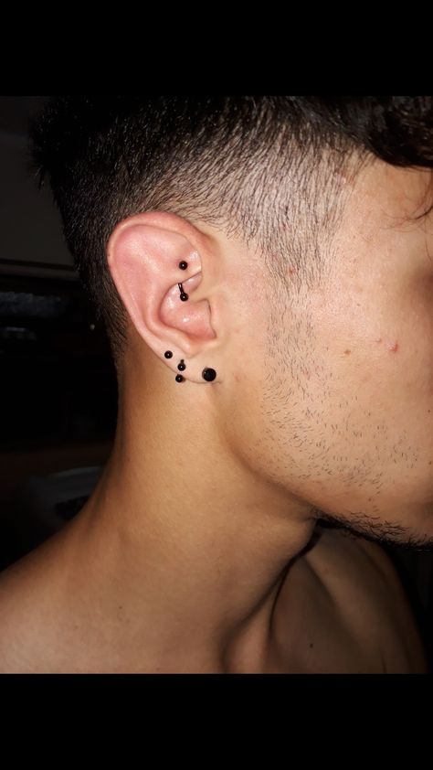 Piercings Lobe, 3 Lobe Piercings, Upper Lobe Piercing, Men's Piercings, Upper Lobe, Lobe Piercing, Pierced Jewelry, Behind Ear Tattoo, Ear Piercings