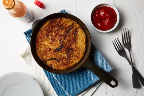 Potato Hash Browns in a Cast Iron Skillet – Field Company Mini Cast Iron Skillet, Strata Recipes, Mini Cast Iron, Shredded Hash Browns, Iron Recipes, Shredded Potatoes, Iron Skillet Recipes, Hashbrown Recipes, Idaho Potatoes