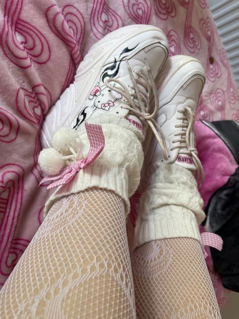 Coquette Heels, Sanrio Outfits, Sanrio Fashion, Coquette Vibes, Trilogy Tour, Hello Kitty Shoes, Kitty Clothes, Cute Toes, New Start