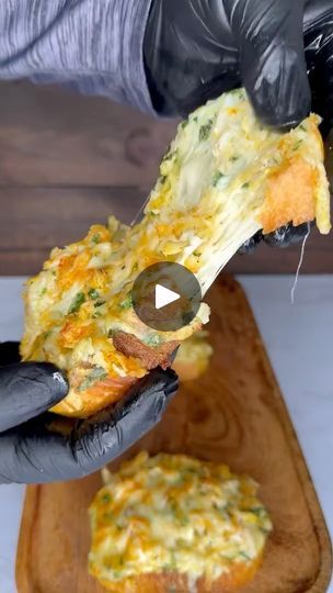 570K views · 15K reactions | Extra Cheesy Garlic Bread With Crabmeat #mealsbyaldenb | Alden Boudy | Alden Boudy · Original audio Easy Cheesy Garlic Bread, Bread Toppings, Easy Donut Recipe, Easy Donuts, Facebook Recipes, Healthy Vegetable Recipes, Cheesy Garlic Bread, Air Fryer Dinner Recipes, Shrimp Dishes