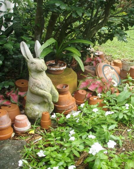 Small Scale Gardening, English Garden Design, Rabbit Garden, English Cottage Garden, Homestead Survival, English Cottage, Garden Cottage, Country Gardening, Beatrix Potter