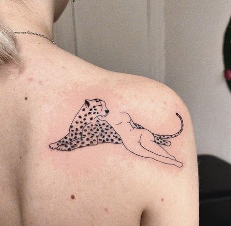 Underbutt Cheek Tattoo, Mask Tattoos For Women, Mid Back Tattoo Women, Cheetah Tattoo For Women, Upper Shoulder Tattoos For Women, Feminine Strength Tattoo, Flash Tattoo Feminina, Strength Tattoo Ideas, Cheetah Tattoo