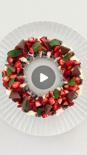 1.2M views · 51K likes | Cheree Lawrence on Instagram: "How good does this lamington Christmas dessert wreath look? You only need a few ingredients and under 10 minutes to pop it together! 🙌🏻

It makes the perfect no bake dessert to serve at Christmas. I mean, who doesn’t like lamingtons and chocolate? 💁🏼‍♀️🍫 

#christmas #christmasdessert #christmaswreath #christmascake" Lamington Wreath Cake, Lamington Christmas Wreath, Lamington Wreath, Christmas Food Table Display, Dessert Wreath, Christmas Wreath Dessert, Bake Dessert, Christmas Dessert, Holiday Food