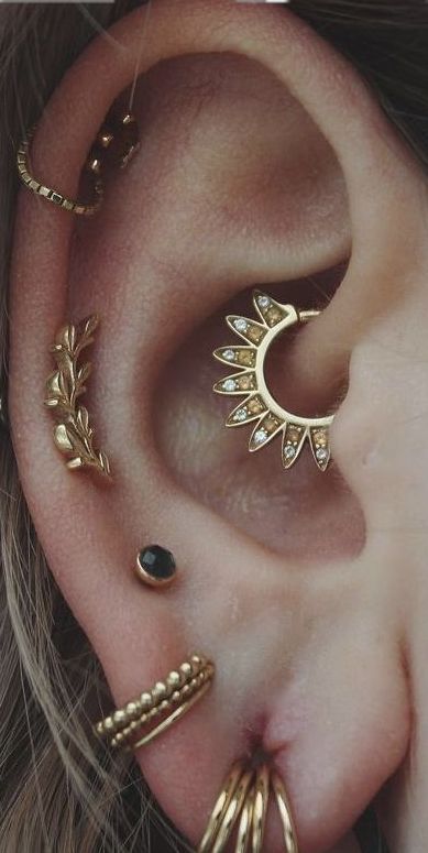 Stack Ear Piercings, Piercing Photography, Earrings Piercings, Dream Accessories, Curated Ear, Piercing Inspo, Cool Ear Piercings, Pretty Ear Piercings, Earrings Ideas