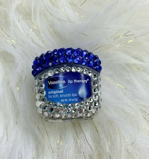 Vaseline Petroleum Jelly, Bling Ideas, Rhinestone Projects, Rhinestone Crafts, Bling Crafts, Lip Cosmetics, Pinterest Diy Crafts, Petroleum Jelly, Smooth Lips