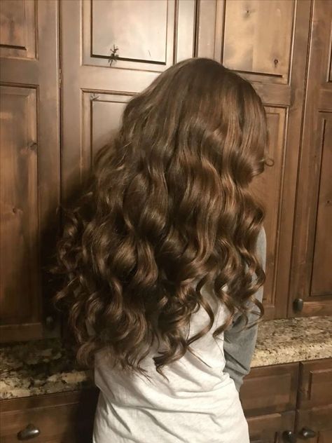 Haircuts For Wavy Hair, Wavy Curly Hair, Hair Stylist Life, Hair Photo, Dream Hair, Hair Journey, Hair Skin, Pretty Hairstyles, Wavy Hair