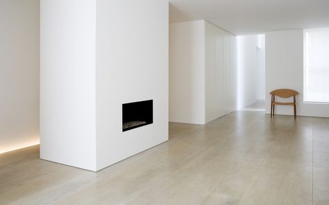 John Pawson's dining room - Dinesen Douglas fir floors. Description from pinterest.com. I searched for this on bing.com/images Wood Floor Inspiration, Baseboard Styles, John Pawson, Unique Flooring, Oak Planks, Fireplace Remodel, Skirting Boards, Timber Flooring, Floor Patterns