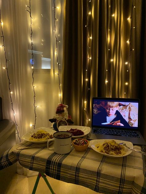 New year, home vibes, aesthetic vibe, new year aesthetic, home alone Home Vibes Aesthetic, Year Aesthetic, Home Vibes, New Year Pictures, Home Cozy, Christmas Feeling, Aesthetic Home, Home Alone, Cozy Home