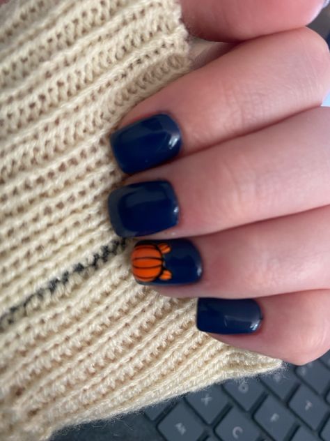 Mickey Pumpkin Nails, Mouse Pumpkin, Mickey Mouse Pumpkin, Mickey Pumpkin, Pumpkin Nails, Pumpkin Design, Nail Ideas, Nail Inspo, Nails