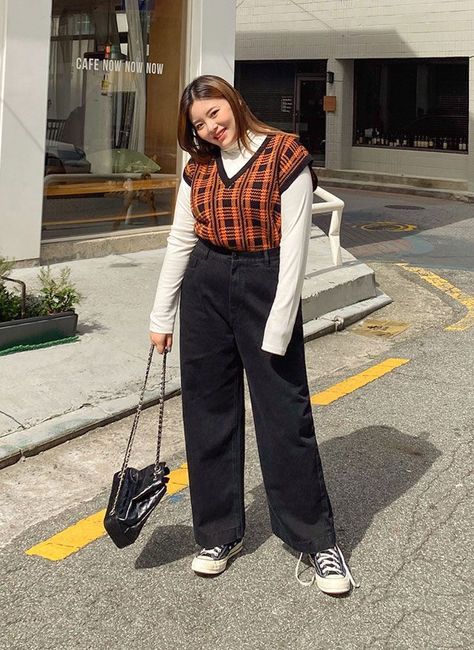 Plus Size Ootd Ideas, Outfit Cewe Gemuk, Chubby Girl Winter Outfits, Midsize Asian Fashion, Mid Size Dress Outfit, Chubby Winter Outfit, Chubby Girl Outfits Winter, Winter Outfits For Chubby Girls, Style Inspiration Mid Size