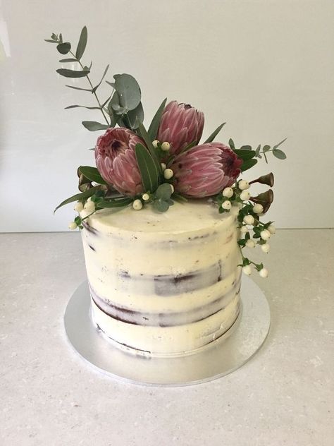 Cake With Protea Flower, Chocolate Mud Cake Decorating, Mud Cake Decoration, Protea Wedding Cake, Wedding Cake Protea, Protea Cake, Floral Chocolate Cake, Naked Floral Cake, Wedding Cake Centerpieces