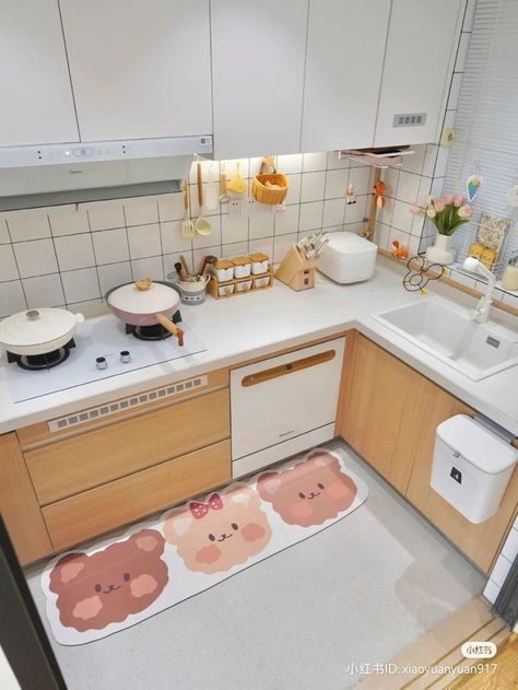 Tiny Home Full Kitchen, Simple Aesthetic Kitchen Ideas, Cute Korean Apartments, Cute Kitchen Set Up, Korean Apartment Interior Kitchen, Small Kitchen Astethic, Cute Korean Kitchen, Dapur Aesthetic Minimalist, Korean Kitchen Ideas