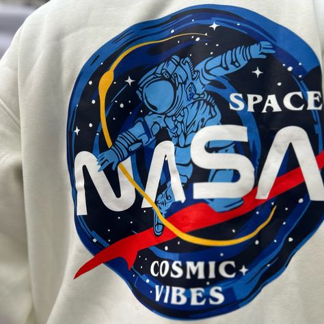 NASA overisized unisex sweatshirt 🚀 DM to order #fashionstyle #hoodieseason #clothes #tshirtdesign #fitnesswear #streetstyle #fitness #crewneck #onlineshopping #sports #sweat #hoodiestyle #winter #menswear #trending #vintage #nasa #clothingbrand #shopnow Winter Menswear, Vintage Nasa, Workout Wear, Unisex Sweatshirt, Nasa, Hoodie Fashion, Clothing Brand, Shop Now, Tshirt Designs