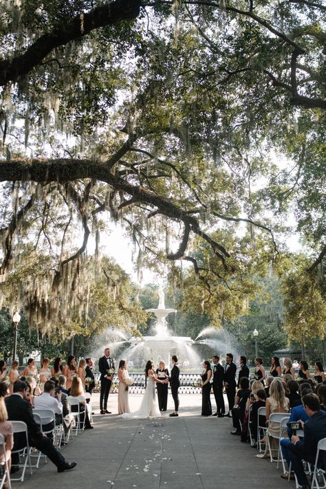 Forsyth Park Savannah Wedding, Savannah Ga Wedding, Savannah Georgia Wedding, Historic Savannah, Downtown Savannah, Forsyth Park, Wedding Journal, Savannah Wedding, Wedding Portrait Photography