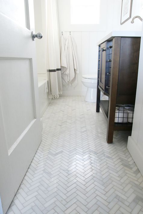 floor tile Herringbone Tile Floors, Architecture Renovation, Herringbone Tile, Upstairs Bathrooms, Up House, Diy Bathroom Decor, Tile Flooring, Bathroom Floor Tiles, Simple Bathroom