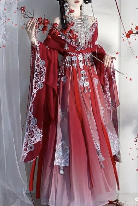 Fantasy Kimono Design, Chinese Hanfu Dress, Chinese Fancy Dress, Kibutsuji Muzan, Traditional Asian Dress, Ancient Dress, Gowns Dresses Elegant, Old Fashion Dresses, Hanfu Dress