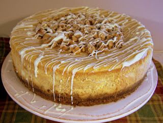 TheKitchenCookie: White Chocolate Pumpkin Cheesecake Forest Desserts, Cheesecake White Chocolate, Chocolate Pumpkin Cheesecake, Easy Pumpkin Cheesecake, Gingersnap Crust, Pumpkin Cheesecake Recipes, Canned Cherries, Chocolate Pumpkin, Pumpkin Treat