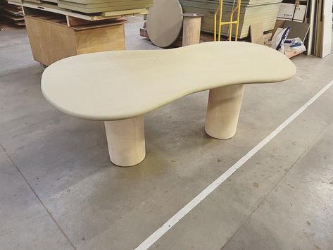 Handmade Tables, Terrazzo Furniture, Lime Plaster, Round Dining Room Table, Babe Cave, Diy Coffee Table, Handmade Table, Cafe Design, Sorrento