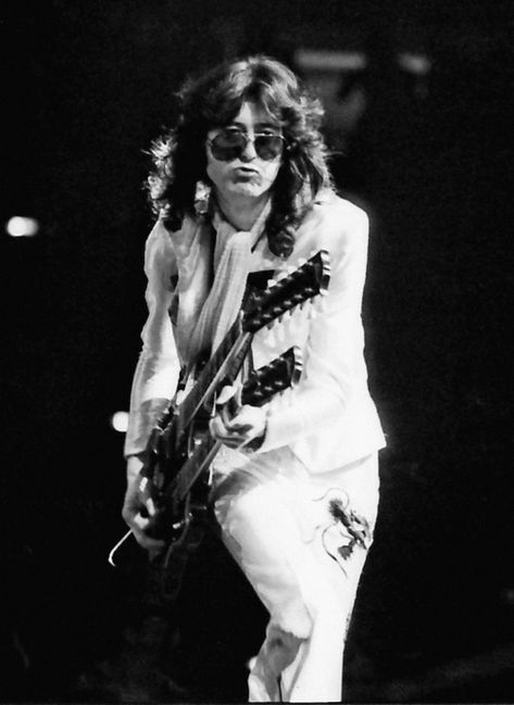 Jimmy Page 1977 | Open Sky Jazz John Paul Jones, John Bonham, Led Zep, Musica Rock, Rock N Roll Music, I'm With The Band, Robert Plant, Jimmy Page, Guitar Hero