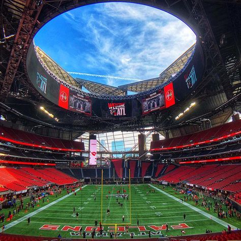 Atlanta Falcons Stadium, Mercedes Benz Stadium, Stadium Wallpaper, Michigan State Football, Carolina Panthers Football, Atlanta Falcons Football, Nfl Stadiums, American Football League, Falcons Football