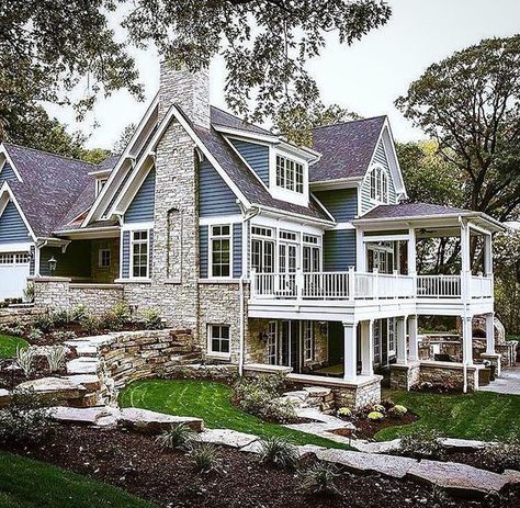 Gorgeous Houses Exterior Dream Homes, Gorgeous House Exterior, Big Suburban House, Hill Side House, House Plans Unique, Lake House Exterior, Blue Craftsman, House On Hill, Side Garage