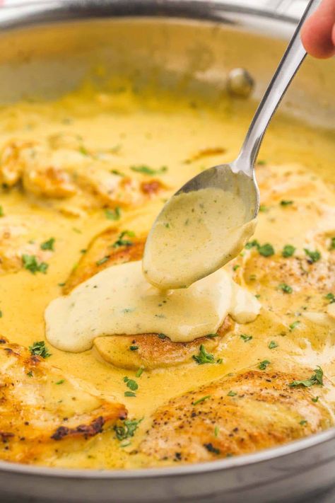 Boursin Cheese helps to create a delicious creamy sauce for this Boursin chicken recipe that is ready in just 30 minutes. It's a perfect quick weeknight meal! Boursin Cream Sauce, Creamy Boursin Chicken, Boursin Chicken Crockpot, Saucy Chicken Breast Recipes, Chicken Boursin Recipe, Health Boosters, Boursin Chicken, Boursin Cheese Recipes, Boursin Recipes