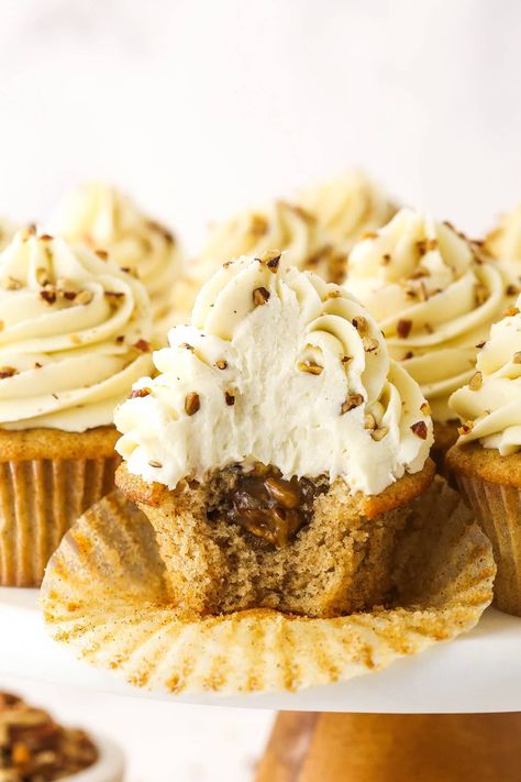 Gooey Pecan Pie, Pecan Pie Cupcakes, Southern Pecan Pie, Pecan Pie Filling, Pie Cupcakes, Filled Cupcakes, Toasted Pecans, Homemade Desserts, Pecan Pie