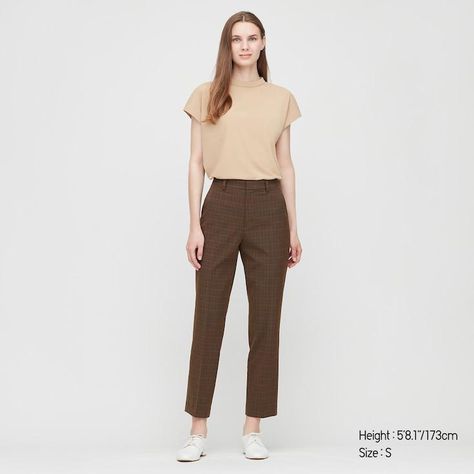 Smart Ankle Pants Women Outfit, Uniqlo Smart Ankle Pants Outfit, Uniqlo Women Outfit Casual, Navy Blue Pants Outfit, Uniqlo Fashion, Ankle Pants Outfit, Smart Ankle Pants, Uniqlo Trousers, Uniqlo Women Outfit