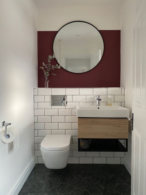 Preference Red Farrow And Ball, Maroon Bathroom Ideas, Dark Red Bathroom, Burgundy Paint Colors, Maroon Bathroom, Burgundy Bathroom, Bathroom Wall Colors, Cloakroom Toilet, Toilet Ideas