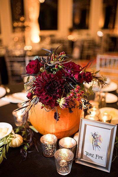 November Wedding Centerpieces, Pumpkin Centerpieces Wedding, Unique Wedding Centerpieces, Fall Centerpieces, Pumpkin Wedding, Halloween Themed Wedding, Fall Wedding Centerpieces, November Wedding, Pumpkin Centerpieces