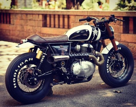 Royal Enfield Interceptor 650 Modified By Bulleteer Customs Royal Enfield Stickers, Royal Enfield Logo, Royal Enfield Interceptor 650, Bike Modified, Enfield Thunderbird, Royal Enfield Interceptor, Royal Enfield Wallpapers, Interceptor 650, Royal Enfield Accessories