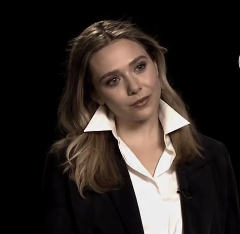 Lizzie Olsen Icons, Elizebeth Olsen, Lizzie Olsen, Elizabeth Olsen Scarlet Witch, Elizabeth I, Wanda Maximoff, Marvel Women, Elizabeth Olsen, Role Models