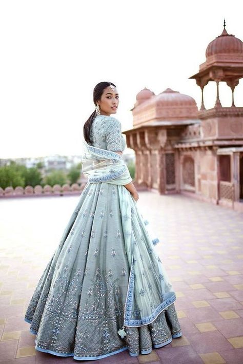 Wedding Gowns Indian, Dresses Lehenga, Outfits Pastel, Lehenga Wedding, Blue Lehenga, Bridal Pictures, Bride Sister, Party Wear Lehenga, Bridal Lehenga Choli