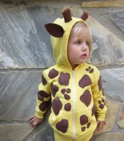 Homemade giraffe hoodie costume Diy Hoodie Costume, Giraffe Diy Costume, Diy Giraffe Costume Kids, Giraffe Costume Kids, Giraffe Costume Diy, Diy Giraffe Costume, Giraffe Halloween Costume, Baby Giraffe Costume, Diy Giraffe