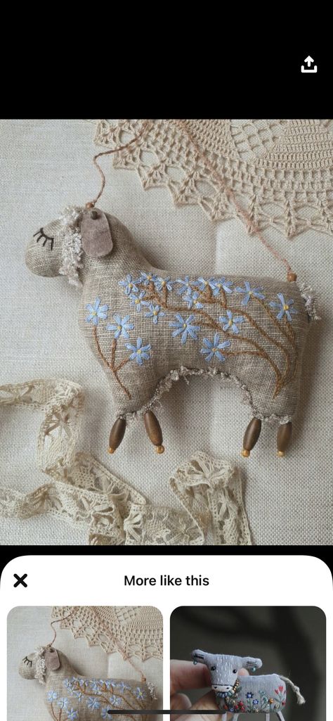 Sheep Crafts, Scrap Fabric Crafts, Cloth Dolls Handmade, Sewing Stuffed Animals, 자수 디자인, Fabric Animals, Textile Doll, Christmas Embroidery, Doll Crafts