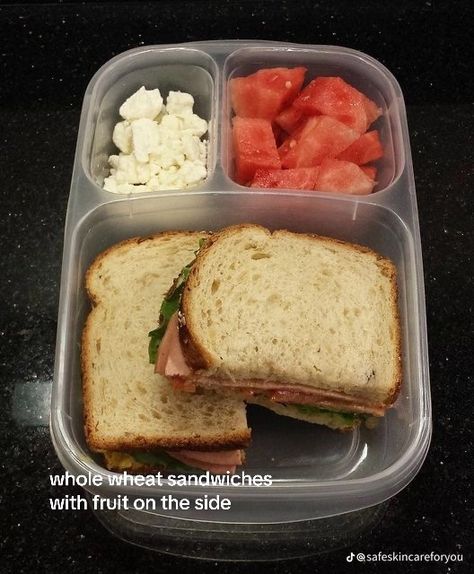 Bologna Sandwich, School Lunch Recipes, Resep Smoothie, Healthy Lunch Snacks, Meal Prep Snacks, Healthy School Lunches, Makanan Diet, Healthy Food Motivation, Healthy Lifestyle Food