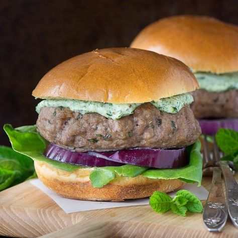 These minted lamb burgers taste delicious and are quick and easy to make, perfect for a quick dinner or a summer barbecue. Side Dishes For Lamb, Lamb Side Dishes, Lamb Burger Recipes, Lamb Burger, Fun With Food, Bbq Side Dishes, Lamb Burgers, Meat Dinners, Grilled Burgers