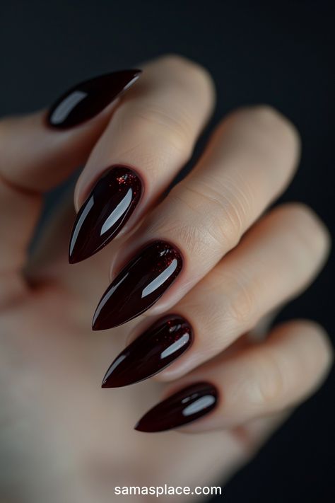 37+ Basic Winter Nails Art ideas and Designs Basic Winter Nails, Gothic Nail Designs, Short Valentines Day Nails, Winter Nails Art, Edgy Nail Art, Fun Halloween Nails, Black Manicure, Nails Art Ideas, Valentines Day Nails