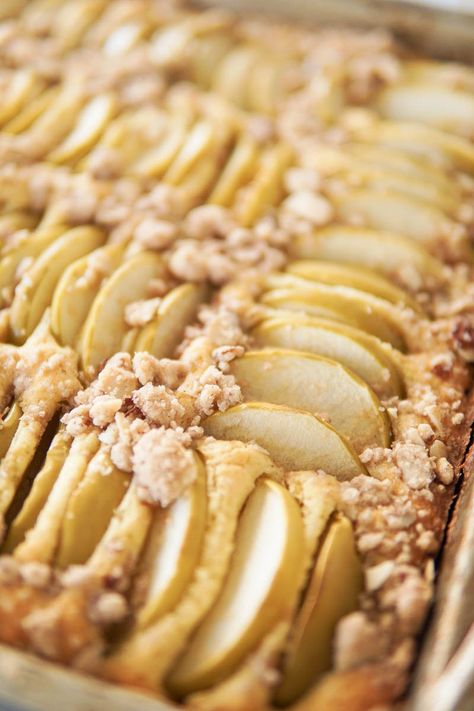 German Apple Sheet Cake Recipe, 1894 German Apple Pie, Apple Kuchen Recipe German, German Apple Pie Recipe, Apple Kuchen Recipe, German Apple Pie, German Apple Cake Recipe, Apple Sheet Cake, German Coffee Cake