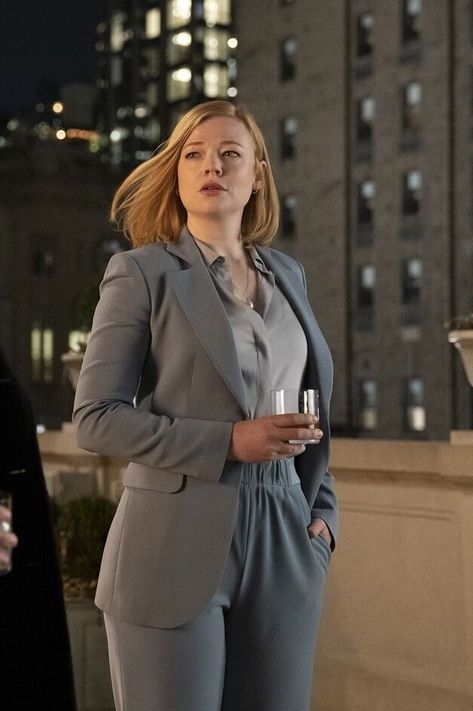 Sarah Snook as Siobhan "Shiv" Roy in Succession Succession Aesthetic, Shiv Roy, Arizona Robbins, Sarah Snook, Expensive Clothes, Causal Outfits, Professional Wardrobe, Power Dressing, Stylish Work Outfits