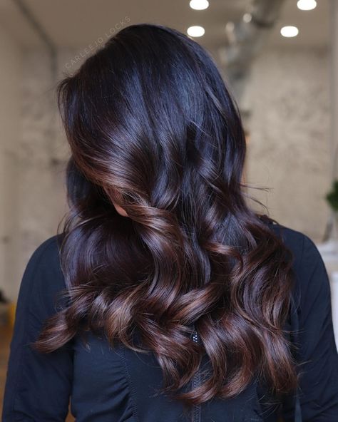 Lower Highlights Hair Dark Brown, Hair Highlights For Indian Hair, Dark Chocolate Balayage, Black Hair Caramel Highlights, Indian Hair Highlights, Makeup Dia, Wellness Wheel, Highlights For Dark Brown Hair, Hair Foils