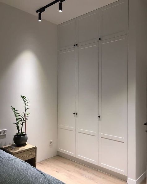 Bedroom Built In Wardrobe, Wardrobe Interior Design, Bedroom Closet Design, Wardrobe Design Bedroom, Room Inspiration Bedroom, Home Room Design, Apartment Design, 인테리어 디자인, House Rooms