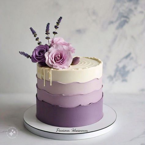 Ombre Pink Birthday Cake, Lavender Cakes Birthday, Purple Layer Cake, Pink Ombre Cake Ideas, Purple Themed Birthday Cake, Pink And Purple Ombre Cake, Ombre Purple Cake, Ombre Cake Ideas, Lavender Colour Cake