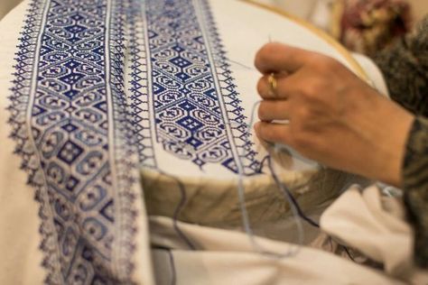 Fesi Embroidery and Tarz el Ghorza Morocco House, Moroccan Embroidery, Embroidery Styles, Morocco Aesthetic, Fez Morocco, Moroccan Culture, Traditional Embroidery, Types Of Stitches, Thread Embroidery