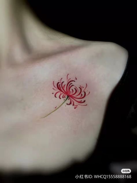 Japan Tattoos For Women, Spider Chrysanthemum Tattoo, Black Spider Lily Tattoo, Neck Side Tattoo, Red Chrysanthemum Tattoo, Blue Spider Lily Tattoo, Flower Tattoo On Neck, Red Lily Tattoo, Spider Lilly Tatoos