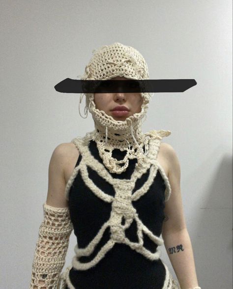 Winter Dinner Outfit, Outfits Concert, Dystopian Fashion, Winter Outfits Aesthetic, Performance Outfits, Under Your Spell, Beginner Crochet Projects, February 2023, Knitwear Fashion